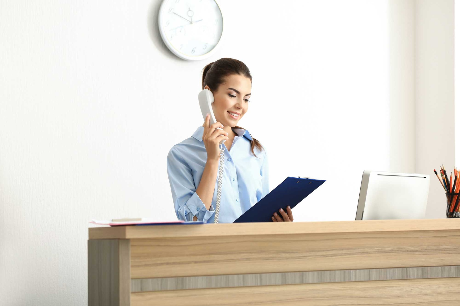 How to Become a Professional Receptionist Track